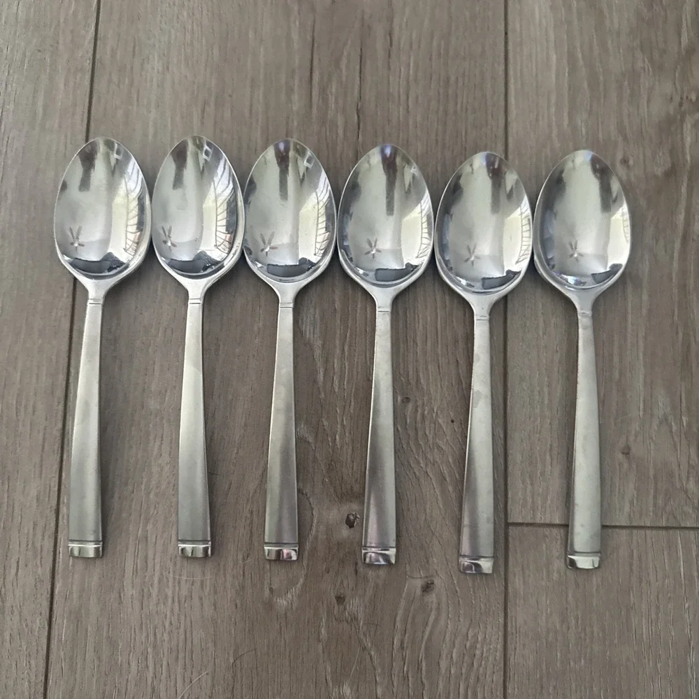 Oneida Stainless FROST Pattern Set of 6 Place / Oval‎ Soup Spoons USA